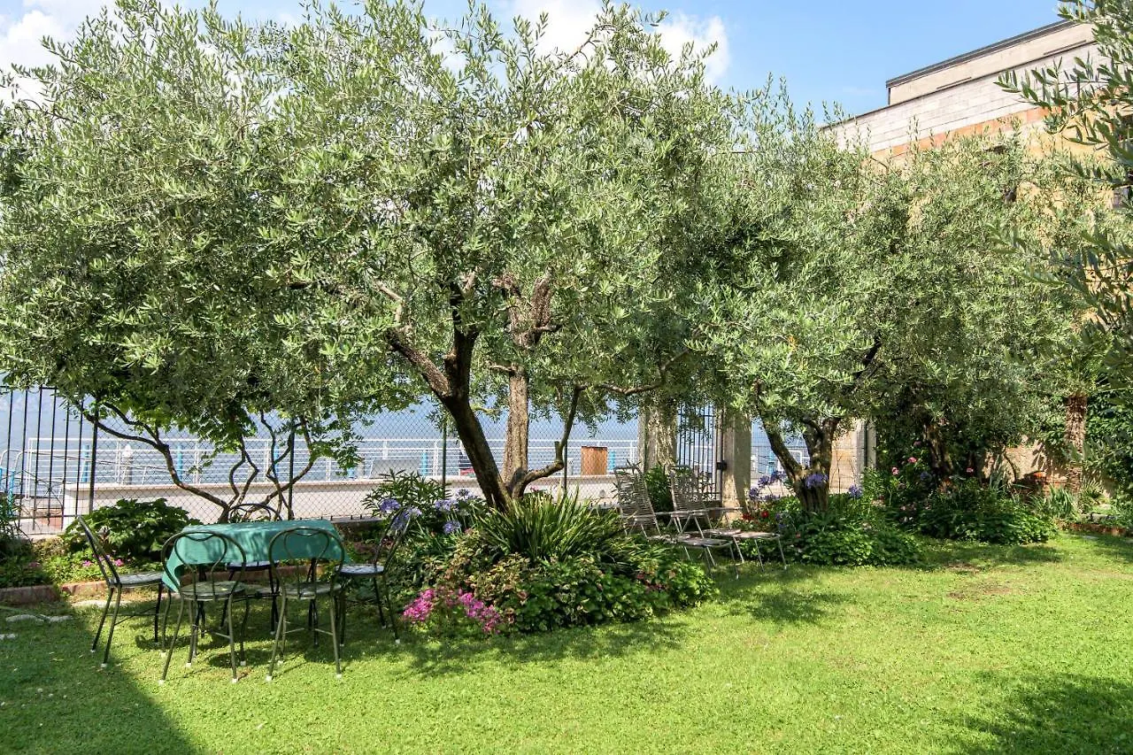 In Riva Al Lago Di Iseo Dependance Primo Piano Marone