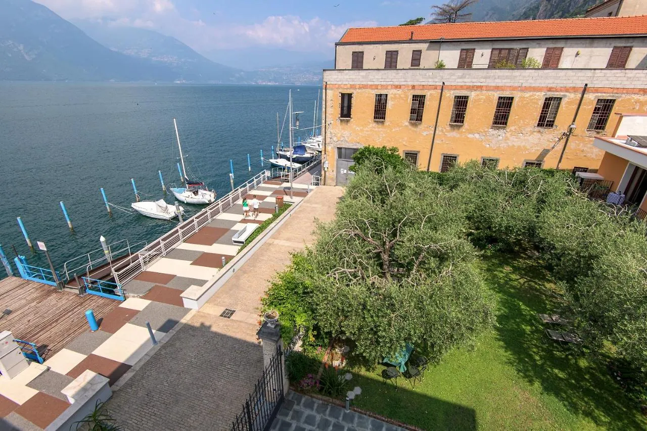 Apartment In Riva Al Lago Di Iseo Dependance Primo Piano Italy