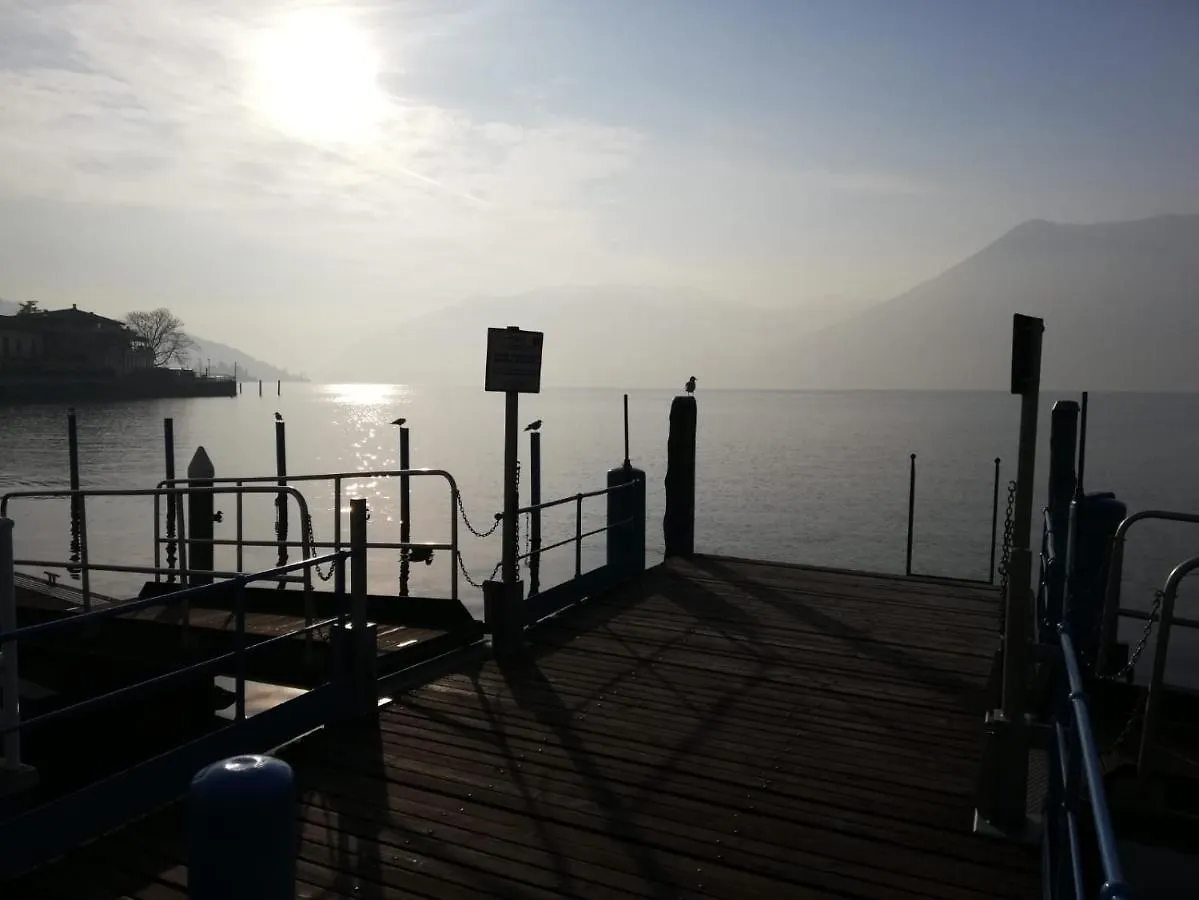 In Riva Al Lago Di Iseo Dependance Primo Piano
